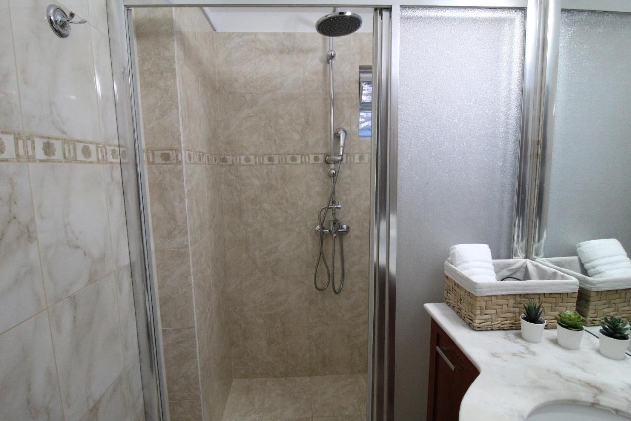 Lovely 2-Bedroom Apartment Ateny Zewnętrze zdjęcie